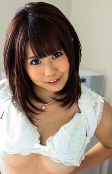 Yui Sakura