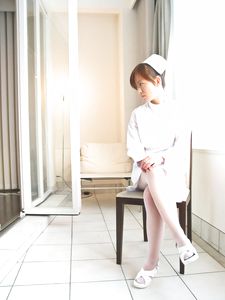 Miina Minamoto-There is a lovely pussy under Miina Minamotos nurse uniform Picture 1