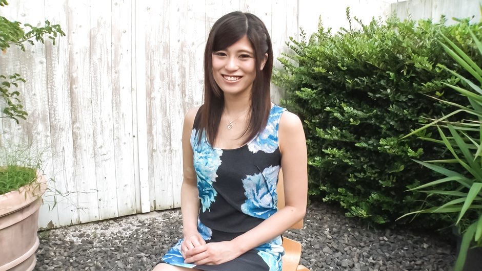 Amateur Teen Sucks Cock in Outdoor on Cam