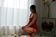 Hina Aisawa on her knees swallows a long and hard shaft Photo 11