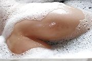エロ乳Ｅカップギャルがお風呂で潮吹き Photo 9